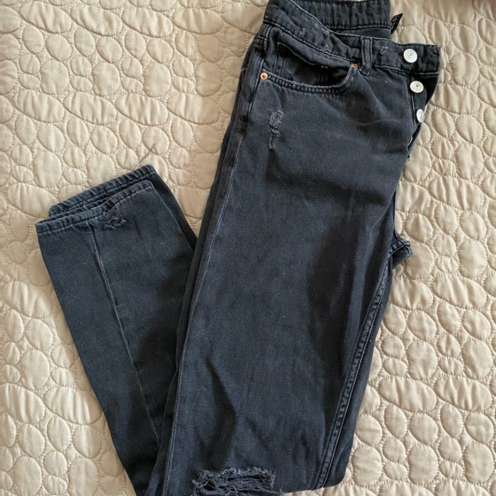 Womens black divided boyfriend jeans